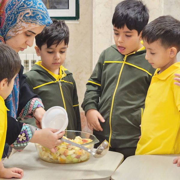 تم آموزشی من و تن - آبان ماه 1402 - پیش‌دبستان مصباح دانش - 1