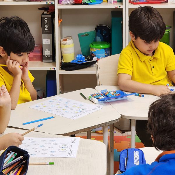 تم آموزشی من و تن - آذر ماه 1402 - پیش‌دبستان مصباح دانش - 1