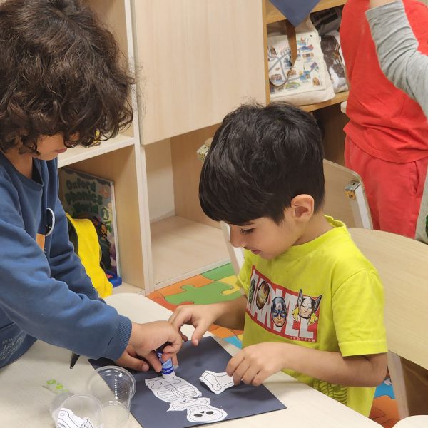 تم آموزشی من و تن - مهرماه 1402 - پیش‌دبستان مصباح دانش - 15