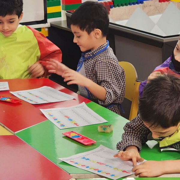 تم آموزشی من و تن - آذر ماه 1402 - پیش‌دبستان مصباح دانش - 22