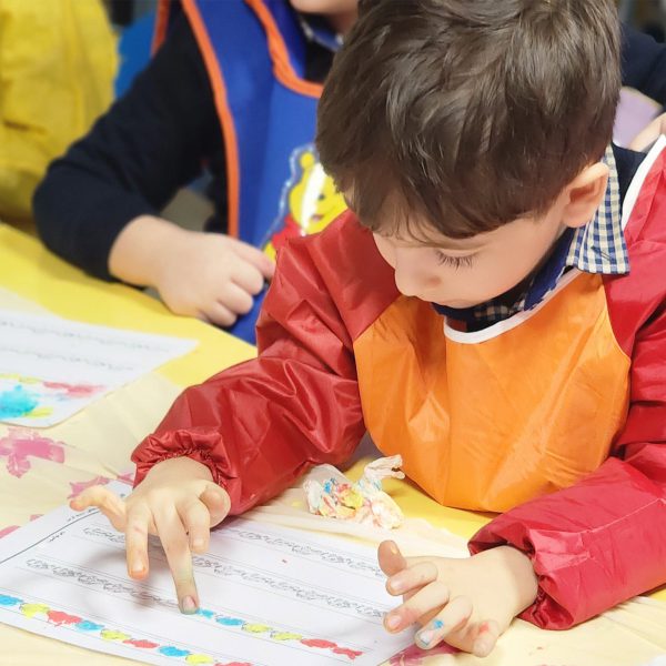 تم آموزشی من و تن - آذر ماه 1402 - پیش‌دبستان مصباح دانش - 23