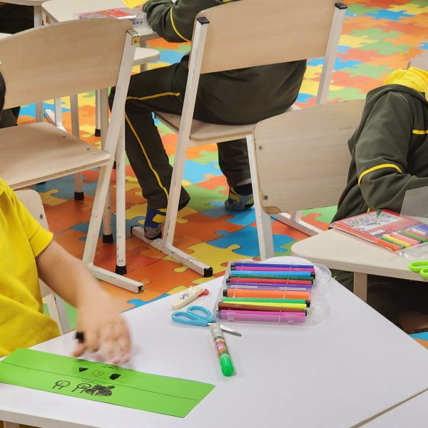 تم آموزشی من و تن - آبان ماه 1402 - پیش‌دبستان مصباح دانش - 21