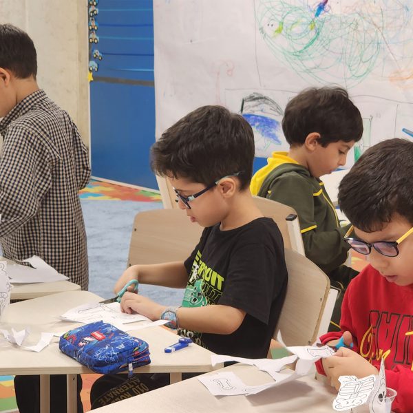 تم آموزشی من و تن - مهرماه 1402 - پیش‌دبستان مصباح دانش - 22