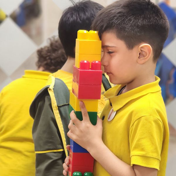 تم آموزشی من و تن - آبان ماه 1402 - پیش‌دبستان مصباح دانش - 31