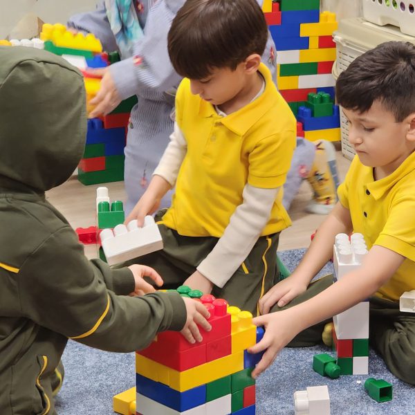 تم آموزشی من و تن - آبان ماه 1402 - پیش‌دبستان مصباح دانش - 32