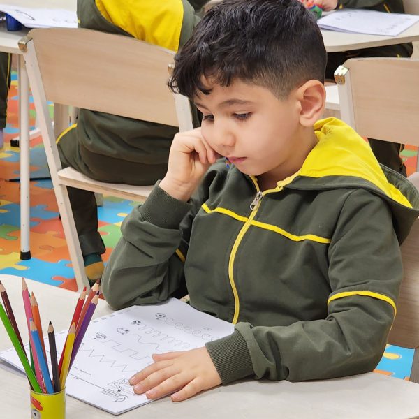 تم آموزشی من و تن - آبان ماه 1402 - پیش‌دبستان مصباح دانش - 5