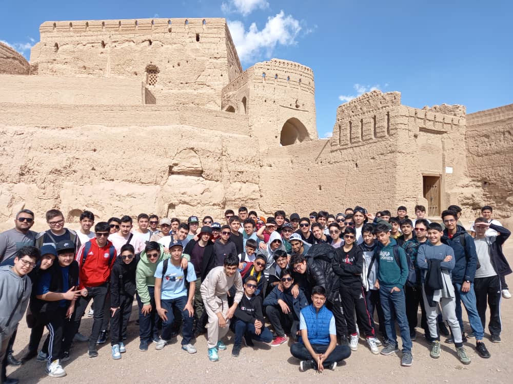 اردوی یزد هشتم - دوره اول متوسطه