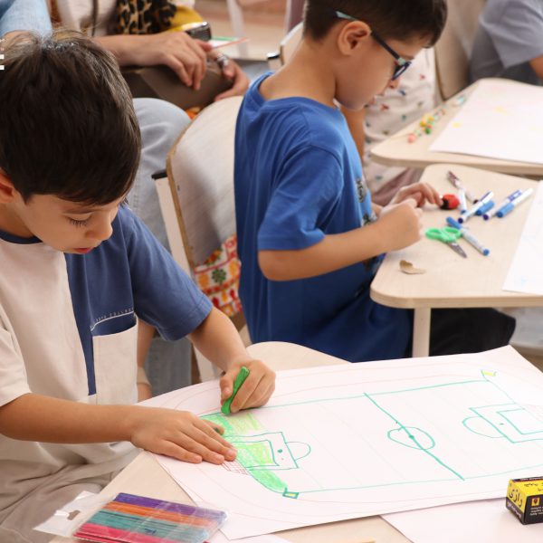 کارگاه هنری ساخت و ساز خلاق - پیش‌دبستان مصباح - 2