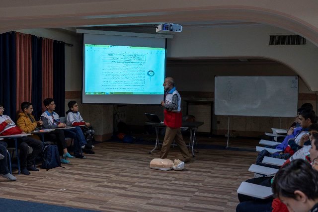 آموزش کمکهای اولیه و امدادو نجات- دوره اول متوسطه