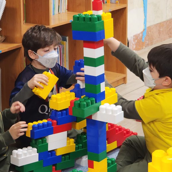 تم آموزشی ایران من، جهان ما – بهمن ماه 1402 – پیش‌دبستان مصباح دانش - 1