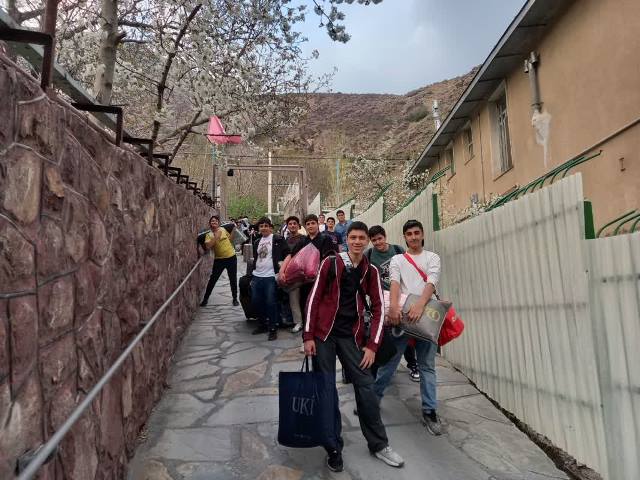 اردوی بلوغ، دوره اول متوسطه پسرانه