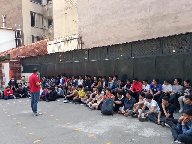 اردوی بلوغ، دوره اول متوسطه پسرانه