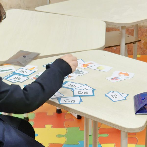 زبان انگلیسی - سال تحصیلی 1403-1402 - پیش‌دبستان مصباح دانش - 4