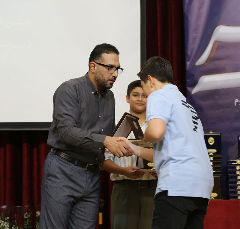 منتخب تصاویر جشن پایان سال هشتم- دوره اول متوسطه