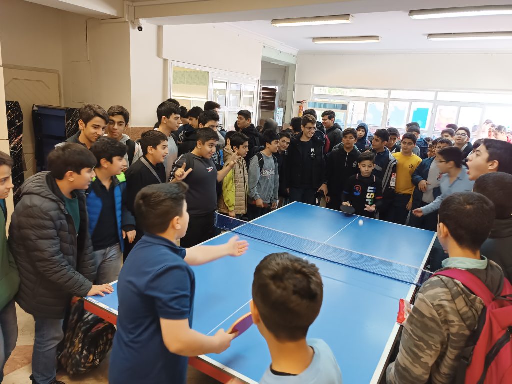 المپیک ورزشی، مسابقات، دوره اول متوسطه