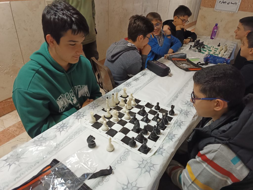 المپیک ورزشی، مسابقات، دوره اول متوسطه