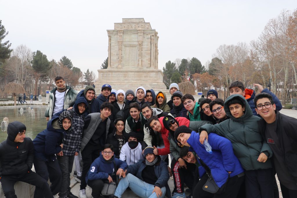 منتخب تصاویر اردوی مشهد پایه نهم- پاییز 1403