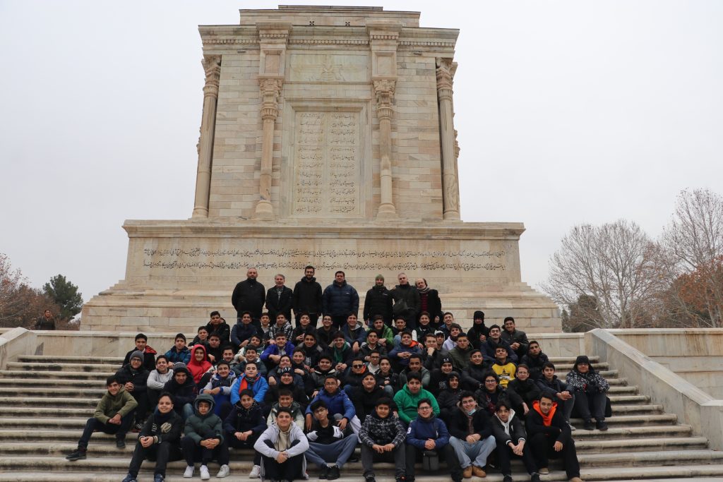 منتخب تصاویر اردوی مشهد پایه نهم- پاییز 1403