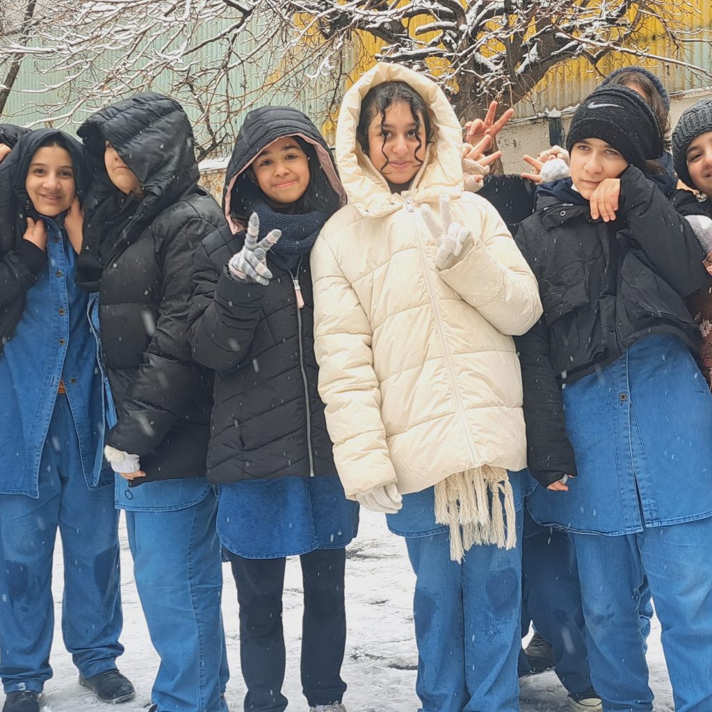 اولین روز برفی- دوره اول متوسطه دخترانه