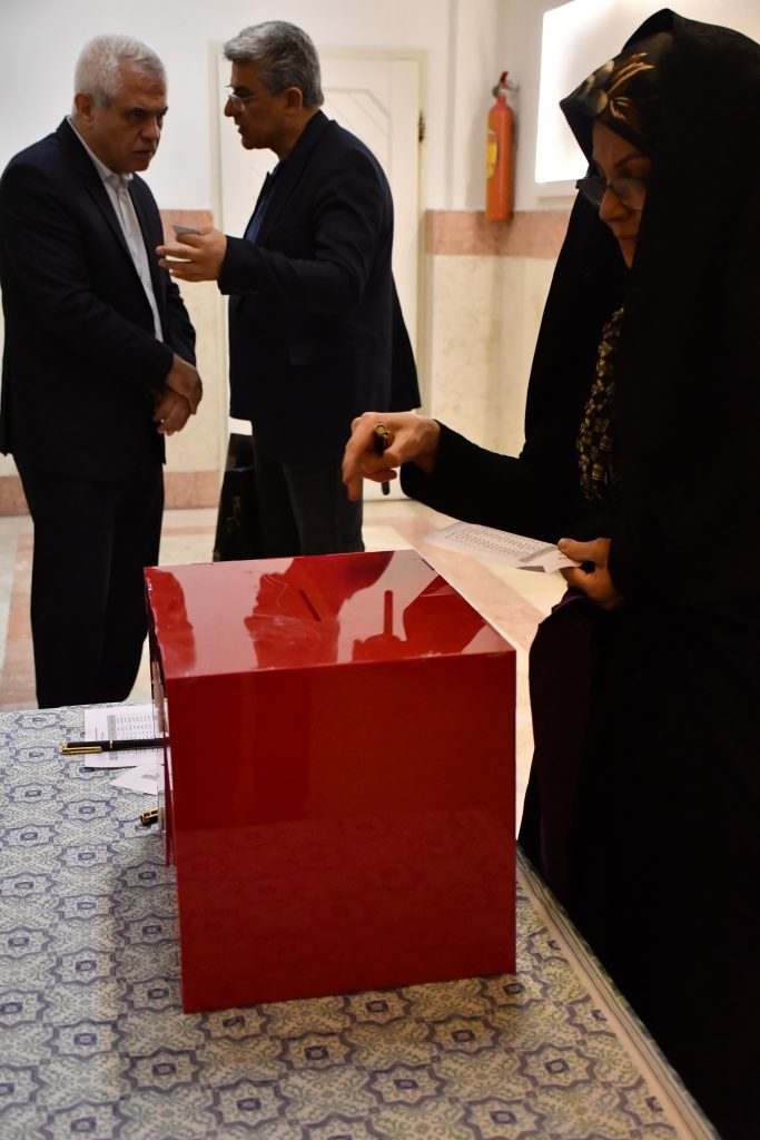 جلسه انتخابات انجمن اولیا و مربیان