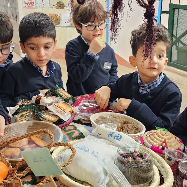 تم آموزشی ایران من، جهان ما – سال تحصیلی 1404-1403 – پیش‌دبستان مصباح دانش - 21