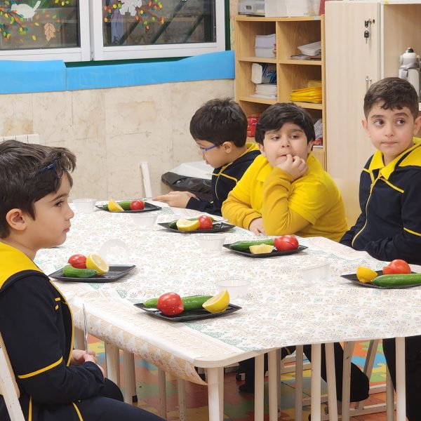 تم آموزشی ایران من، جهان ما – سال تحصیلی 1404-1403 – پیش‌دبستان مصباح دانش - 32