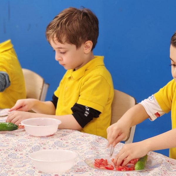 تم آموزشی ایران من، جهان ما – سال تحصیلی 1404-1403 – پیش‌دبستان مصباح دانش - 35