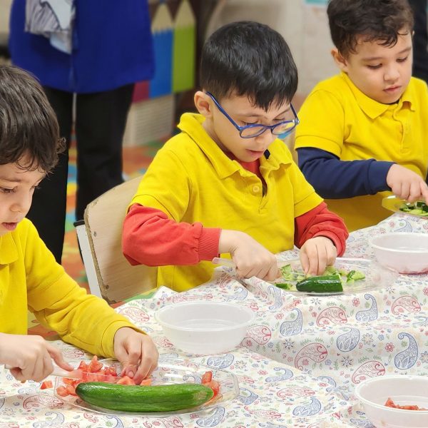 تم آموزشی ایران من، جهان ما – سال تحصیلی 1404-1403 – پیش‌دبستان مصباح دانش - 36