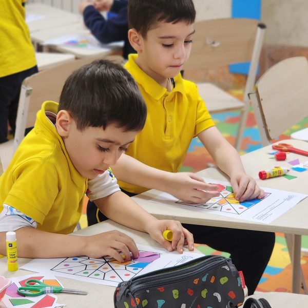 تم آموزشی ایران من، جهان ما – سال تحصیلی 1404-1403 – پیش‌دبستان مصباح دانش - 41