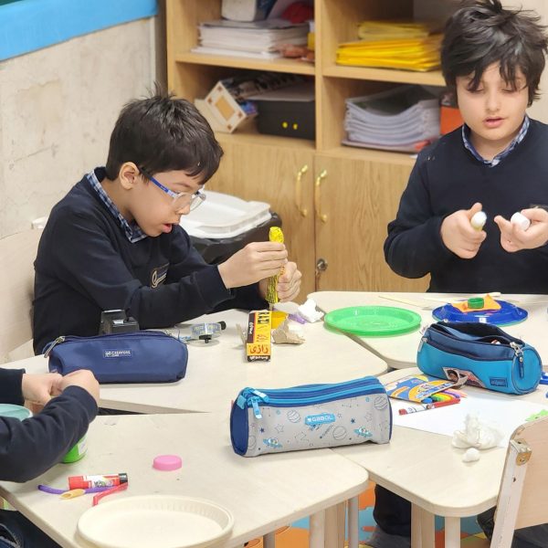 تم آموزشی ایران من، جهان ما – سال تحصیلی 1404-1403 – پیش‌دبستان مصباح دانش - 50