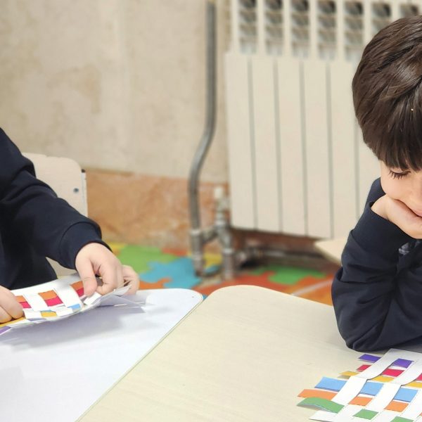 تم آموزشی ایران من، جهان ما – سال تحصیلی 1404-1403 – پیش‌دبستان مصباح دانش - 54