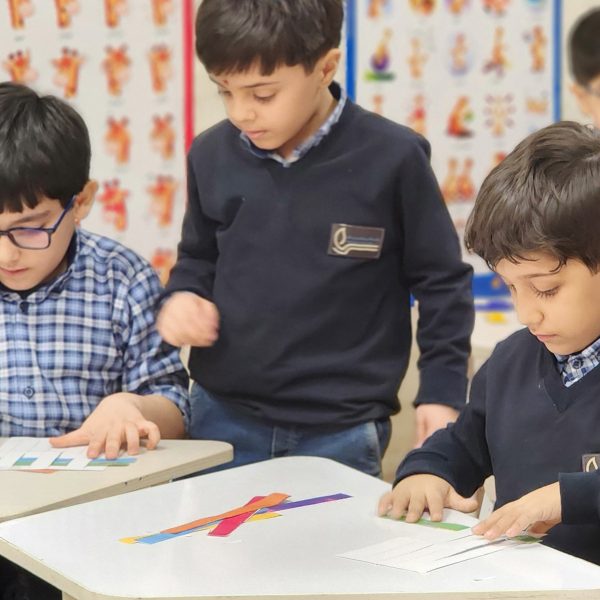 تم آموزشی ایران من، جهان ما – سال تحصیلی 1404-1403 – پیش‌دبستان مصباح دانش - 58