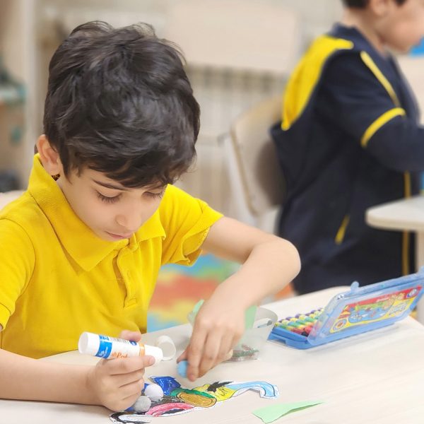 تم آموزشی ایران من، جهان ما – سال تحصیلی 1404-1403 – پیش‌دبستان مصباح دانش - 65