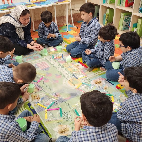 تم آموزشی زمین ما– سال تحصیلی 1404-1403 – پیش‌دبستان مصباح دانش - 30