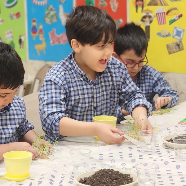 تم آموزشی زمین ما– سال تحصیلی 1404-1403 – پیش‌دبستان مصباح دانش - 31