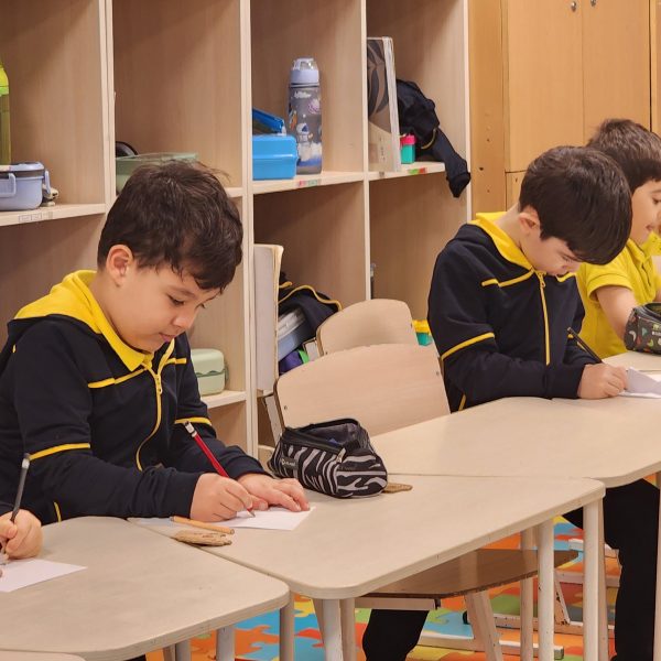 روز معلم – سال تحصیلی 1404-1403 – پیشدبستان مصباح دانش -5 روز معلم – سال تحصیلی 1404-1403 – پیشدبستان مصباح دانش -5